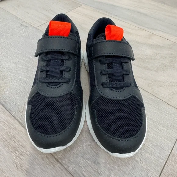 Jacadi Paris Boy Running Sneaker - Picture 2 of 6